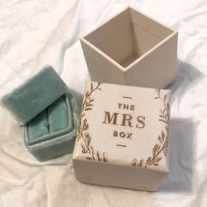 The Mrs box Tiffany blue